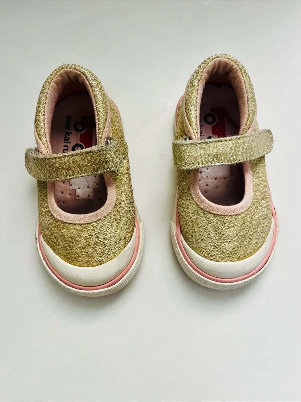 See Kai Run Gold Glitter Mary Jane with Pink Trim; Size 4